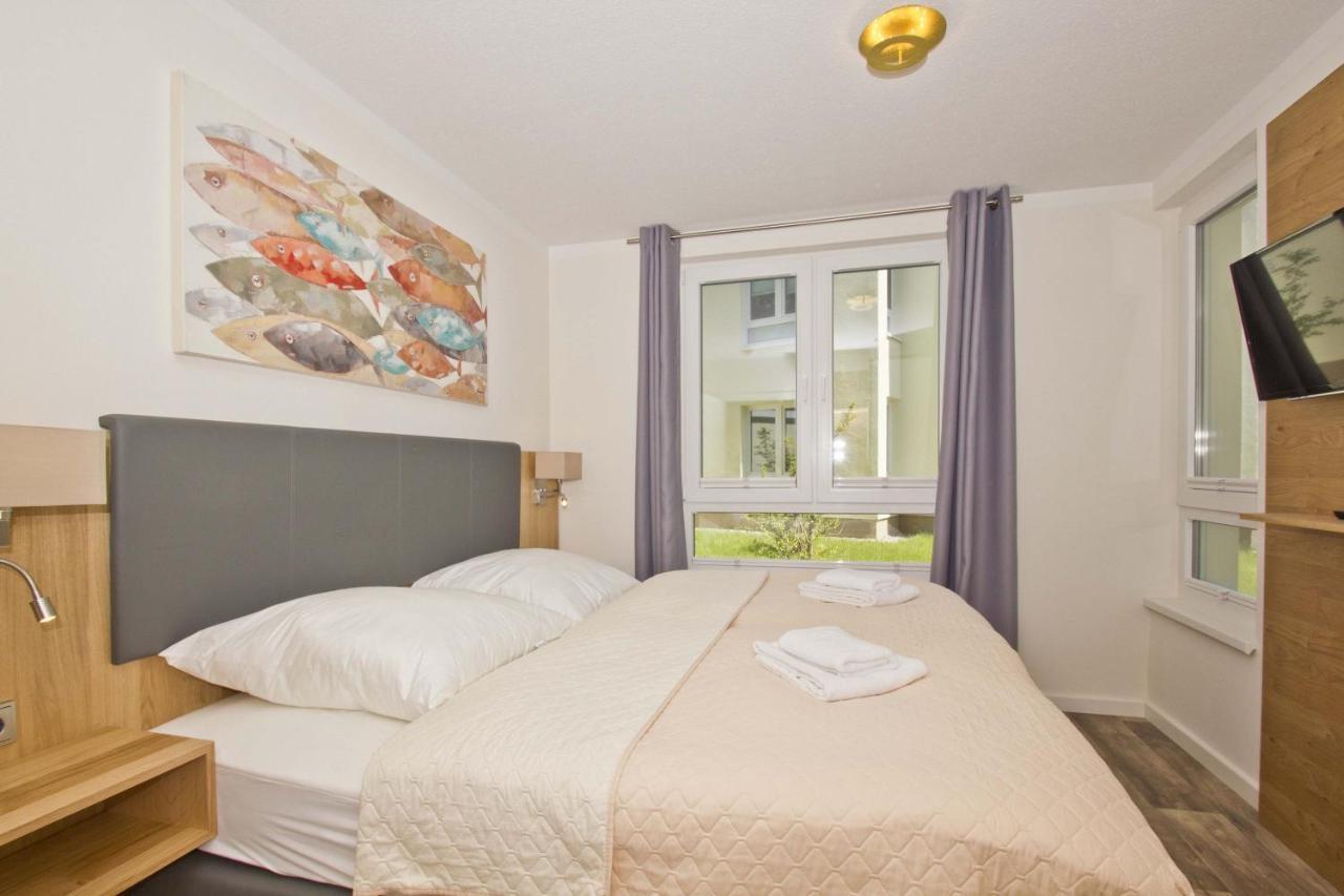 Mit Meerblick Und Terrasse, Gratis Nutzung Vom Ahoi Erlebnisbad Und Sauna In Sellin - Meeresblick Fewo 68 Goehren  Exterior photo